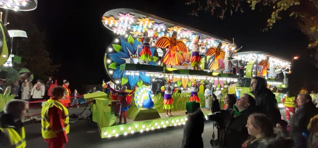 carnival float 